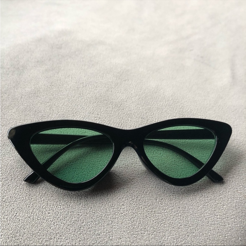 Black Cat Eye Sunglasses ~ Green Lenses ~ Brand New!